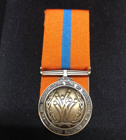 2001 International Year Of Volunteer Medal - Full Size