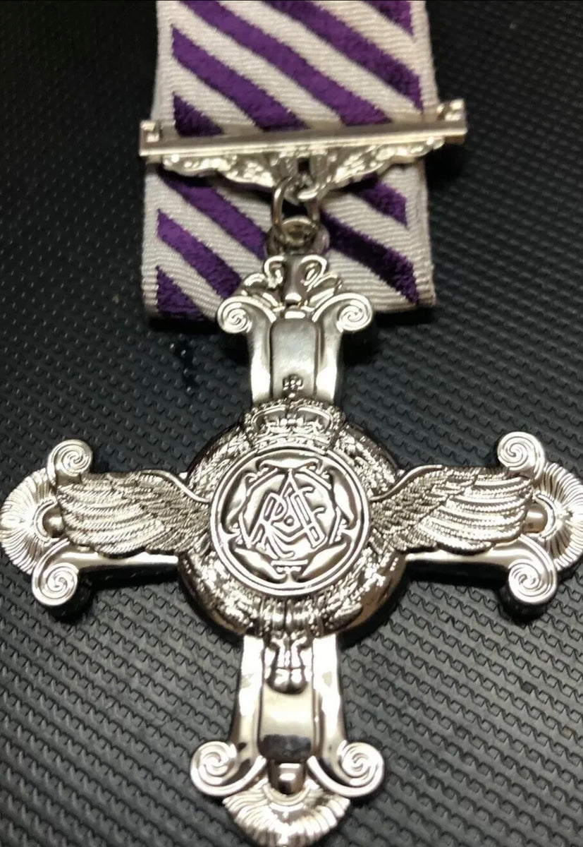 Distinguished Flying Cross - Full Size – Medals R Us Australia